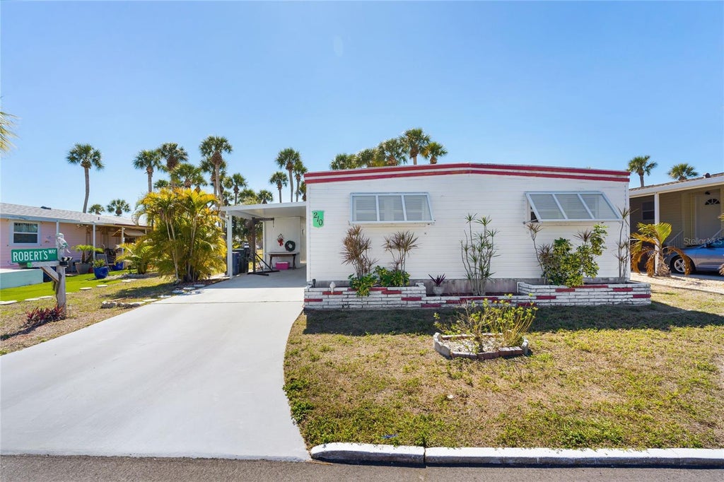 Photo of 210 Roma Road, Venice, FL 34285 (MLS # N6146326)