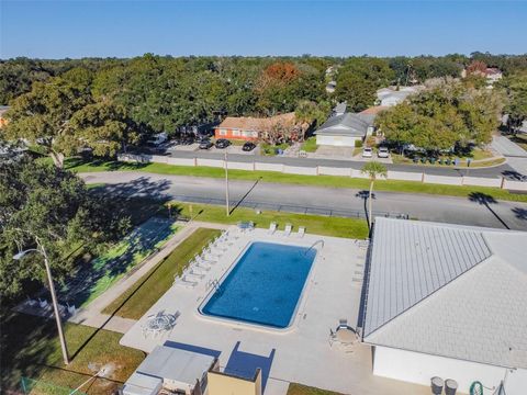 A home in LAKELAND