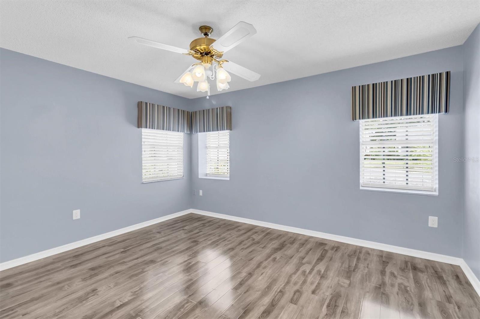 VICKSBURG VILLAGE CONDO - Residential