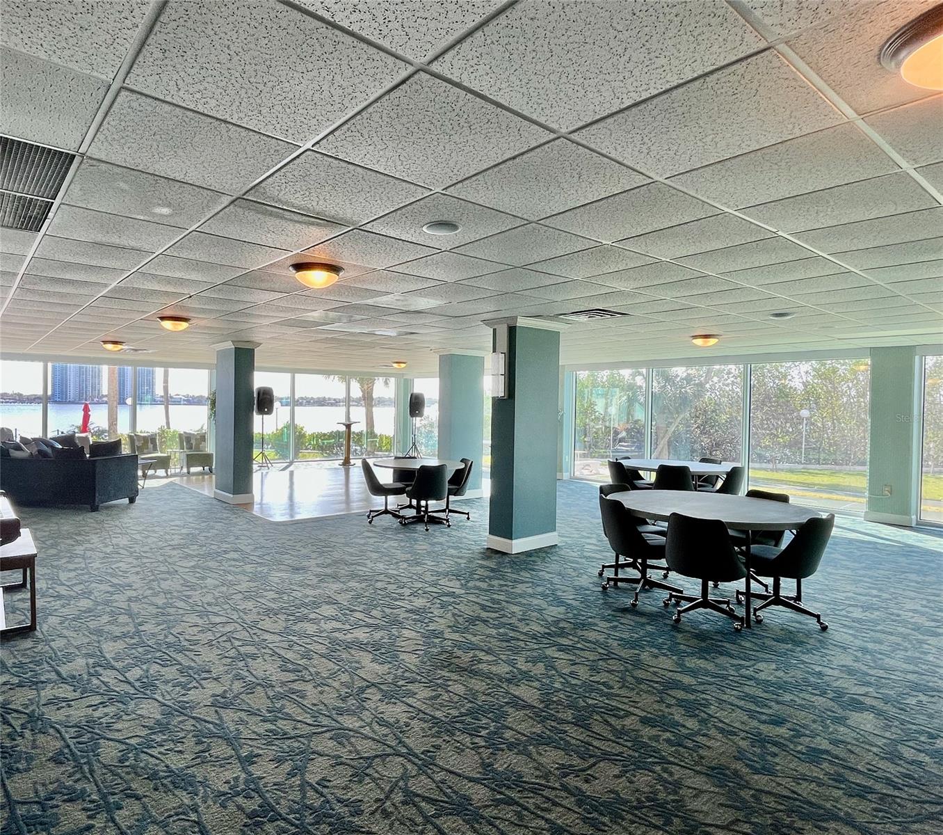 Bayshore Bath & Tennis Club Condo - Residential