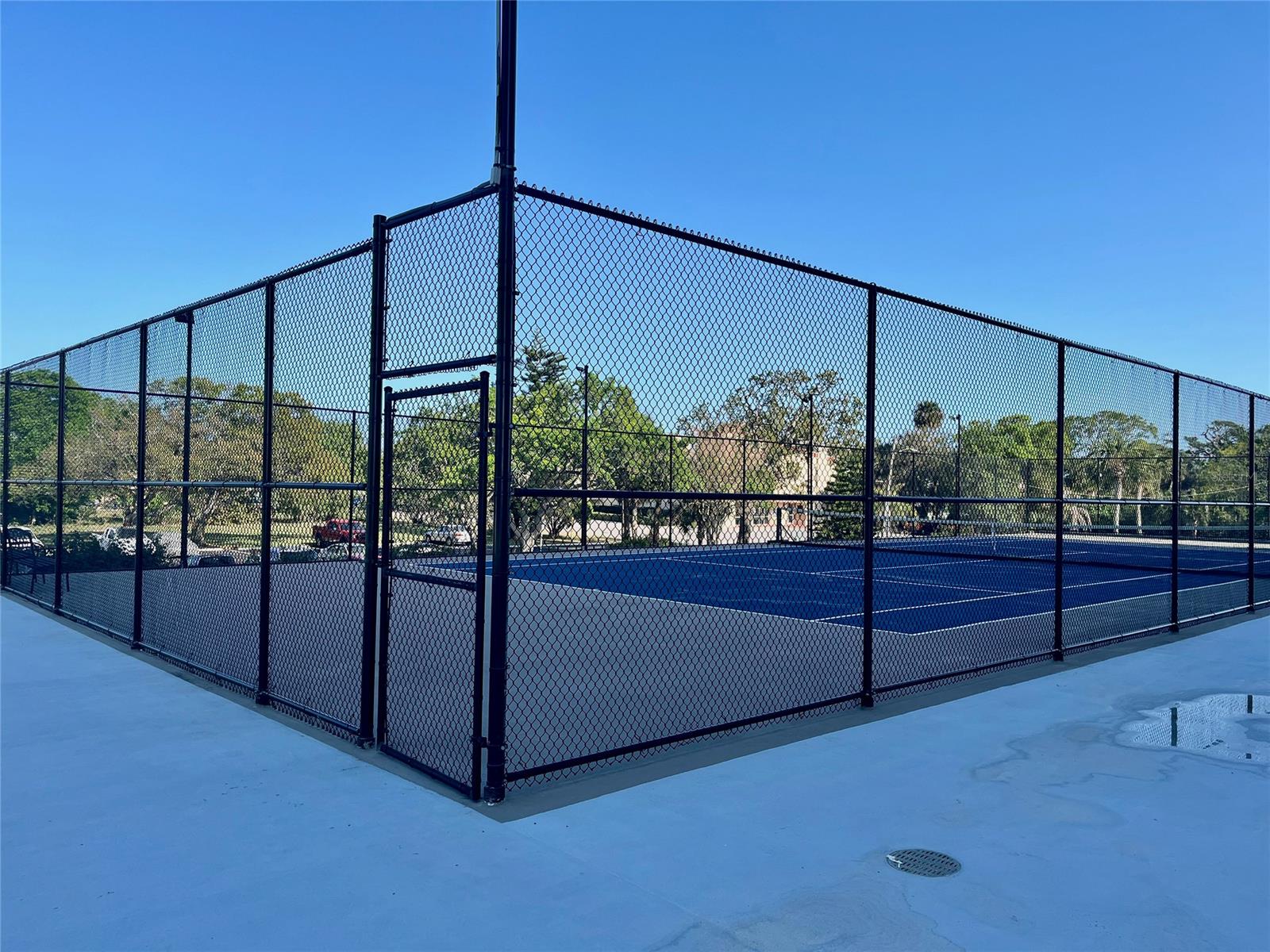 Bayshore Bath & Tennis Club Condo - Residential