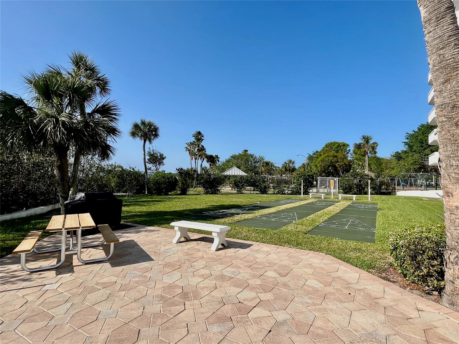 Bayshore Bath & Tennis Club Condo - Residential