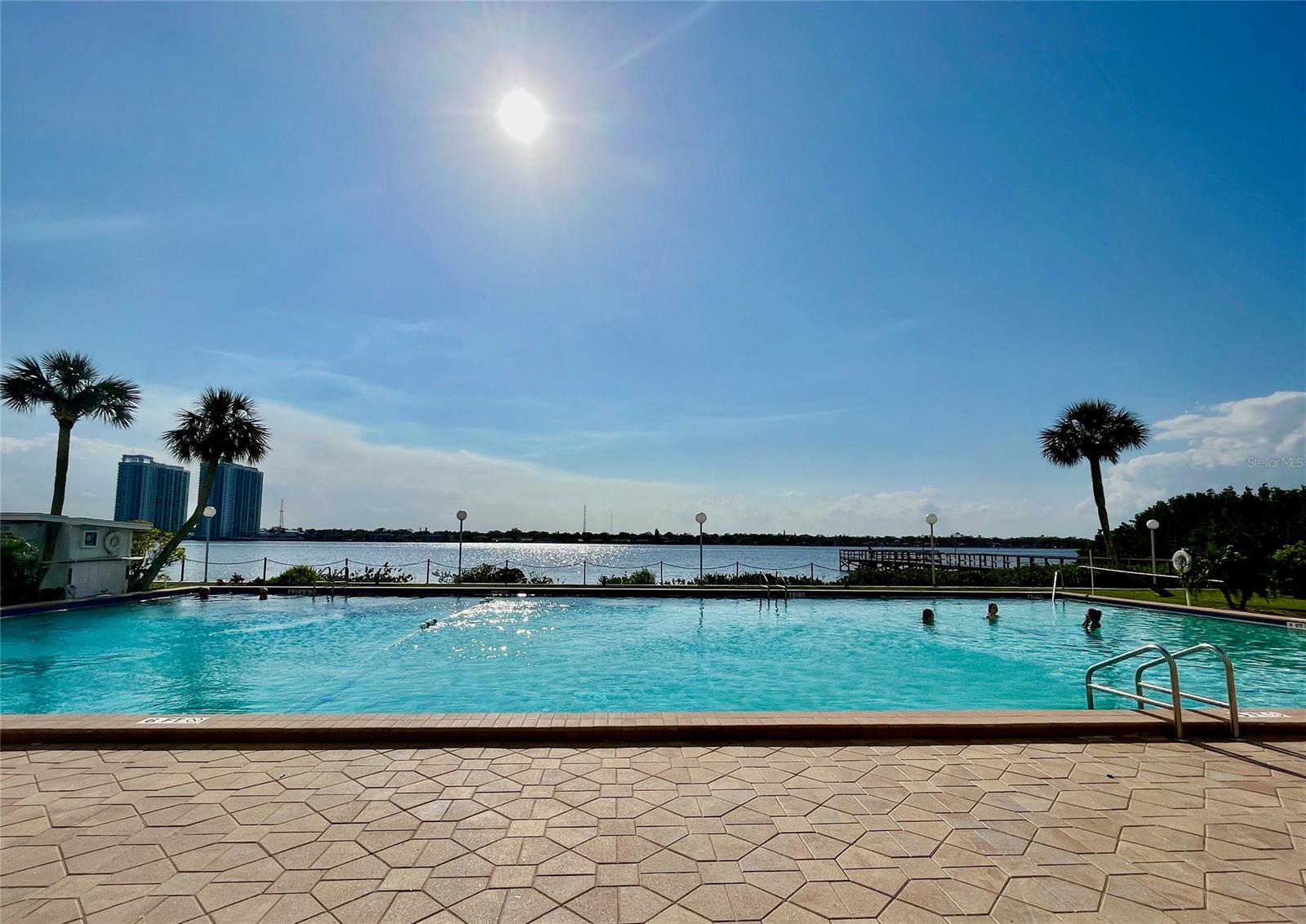 Bayshore Bath & Tennis Club Condo - Residential