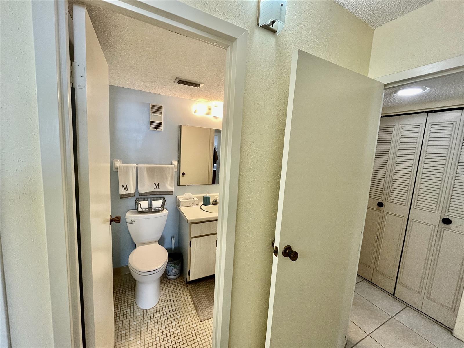 Bayshore Bath & Tennis Club Condo - Residential