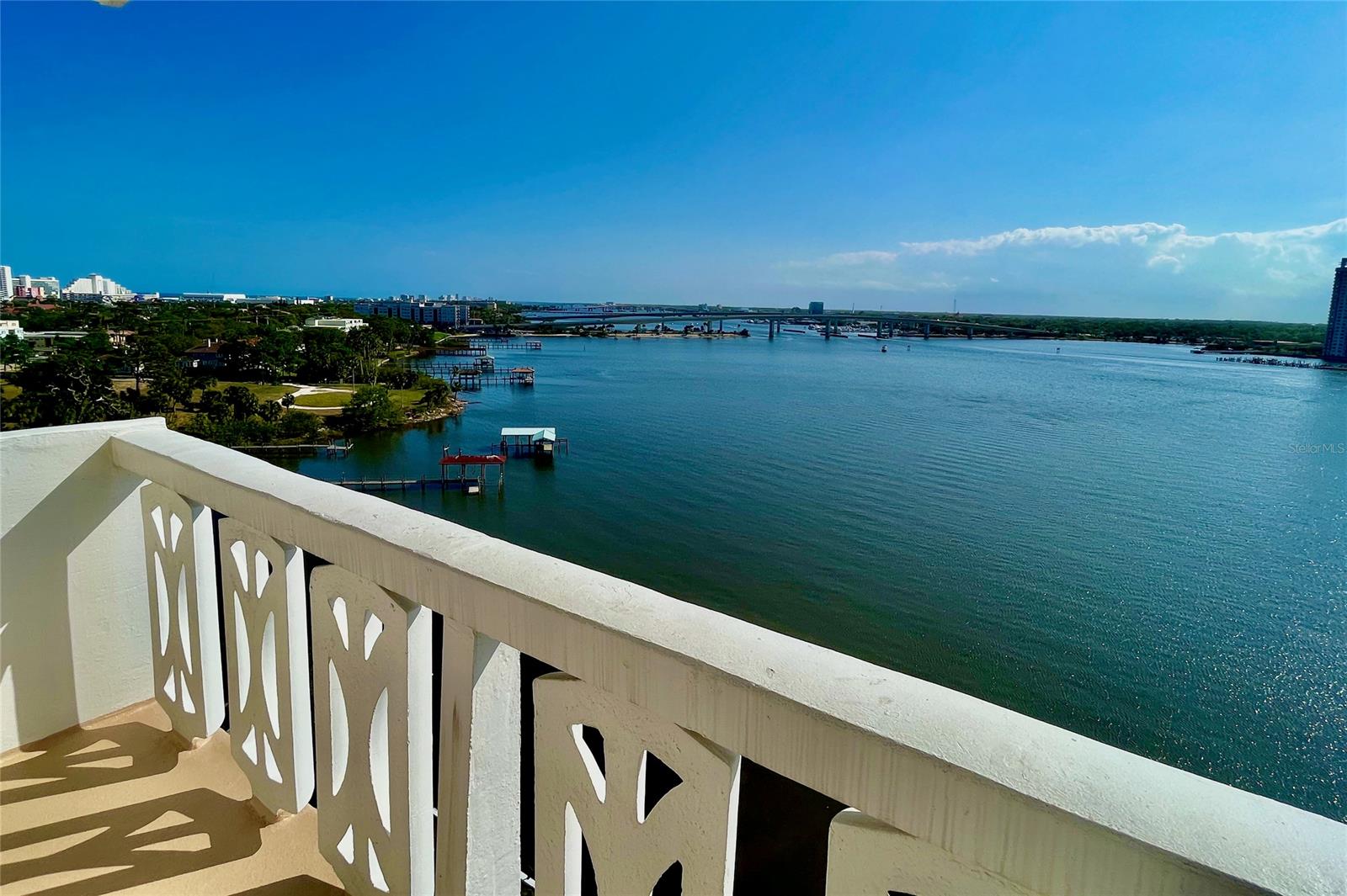 Bayshore Bath & Tennis Club Condo - Residential