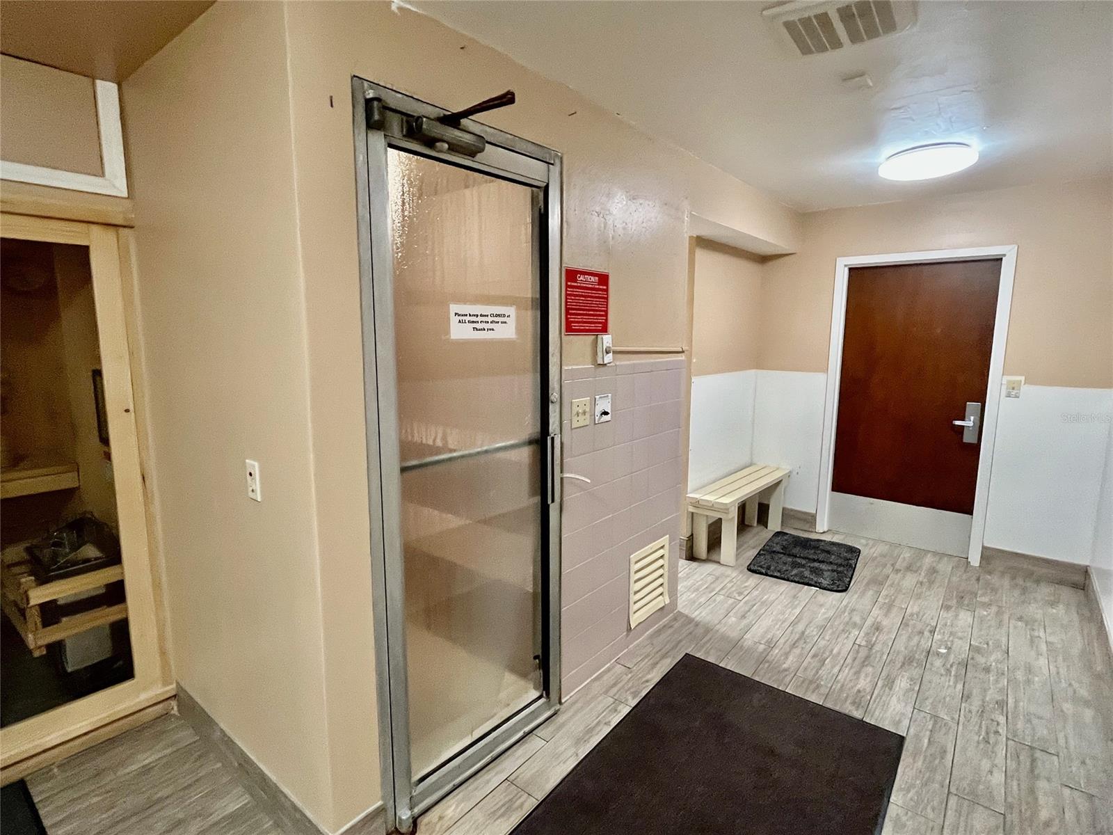 Bayshore Bath & Tennis Club Condo - Residential