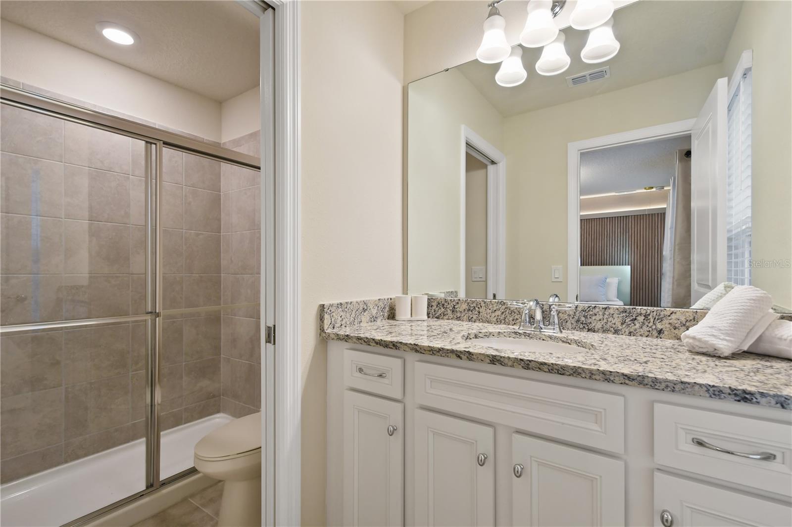 WINDSOR ISLAND RESIDENCE PH 2B - Residential