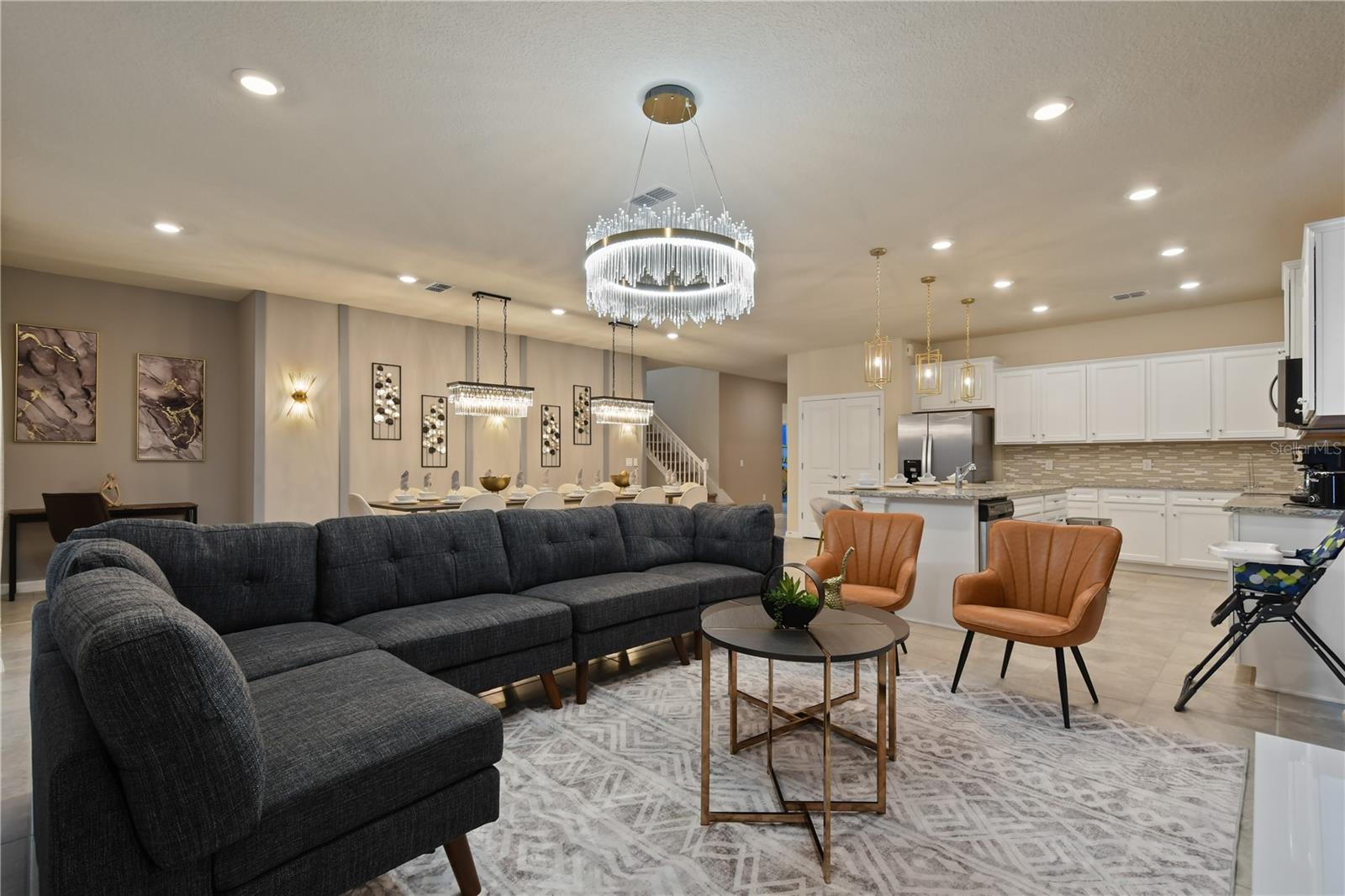 WINDSOR ISLAND RESIDENCE PH 2B - Residential