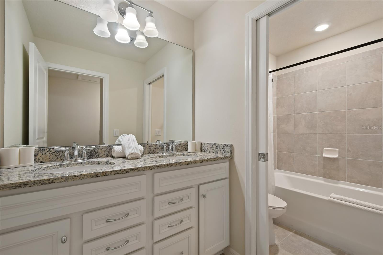 WINDSOR ISLAND RESIDENCE PH 2B - Residential