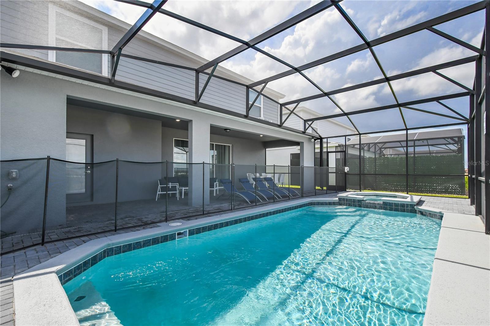 WINDSOR ISLAND RESIDENCE PH 2B - Residential