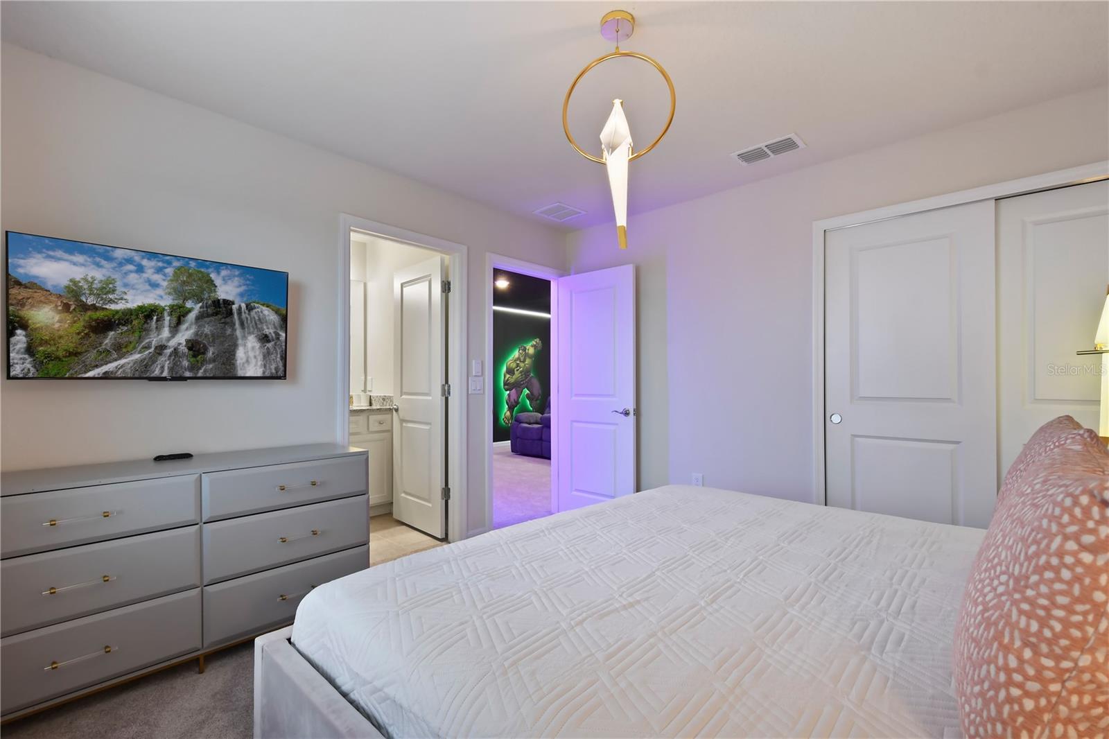 WINDSOR ISLAND RESIDENCE PH 2B - Residential