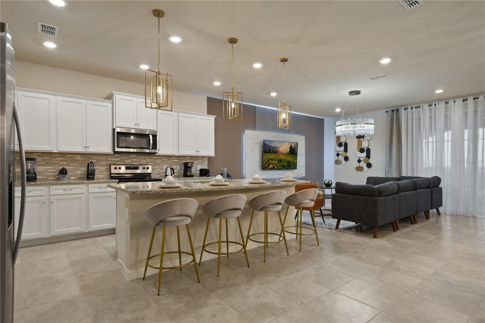 WINDSOR ISLAND RESIDENCE PH 2B - Residential