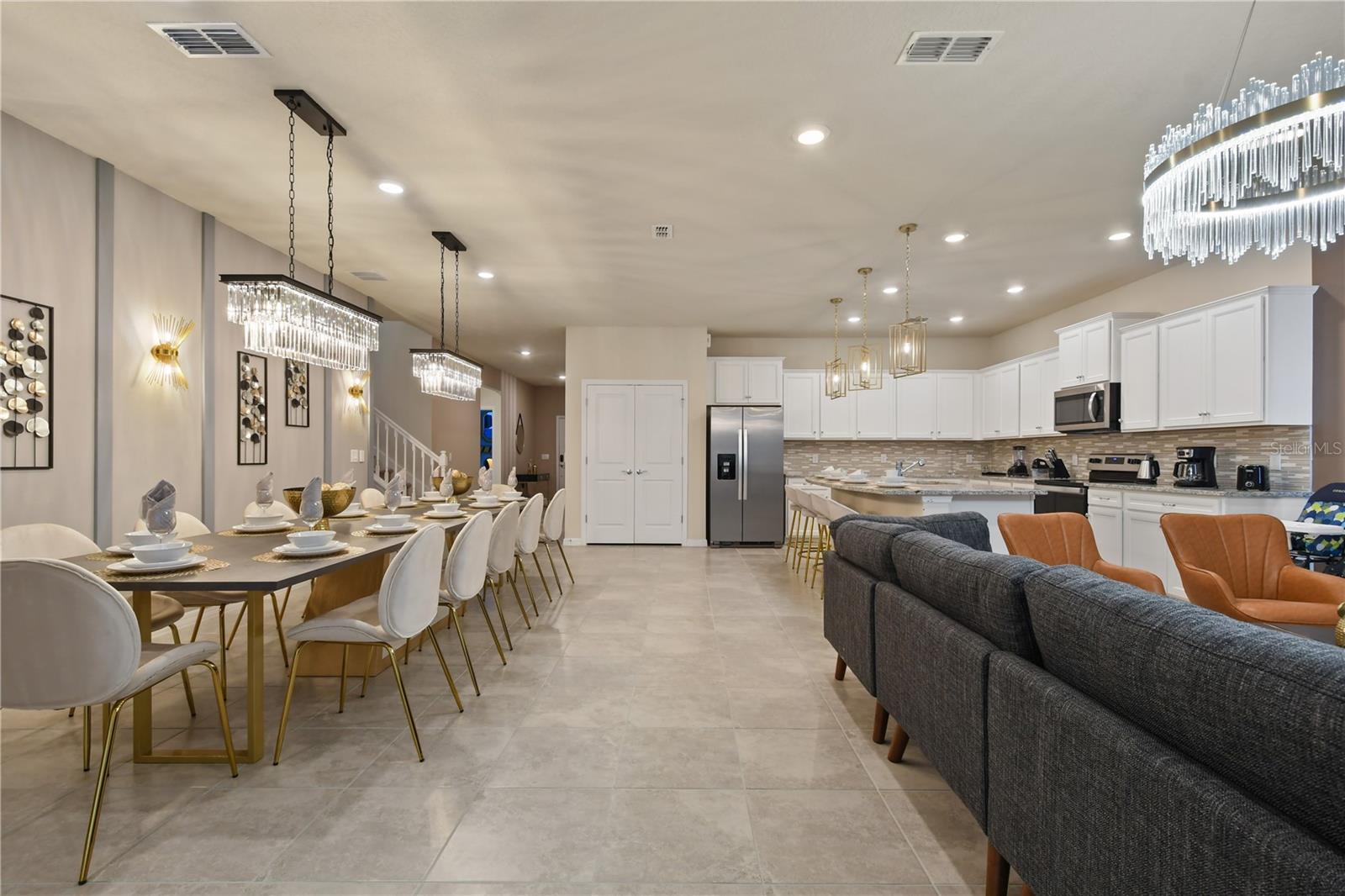 WINDSOR ISLAND RESIDENCE PH 2B - Residential