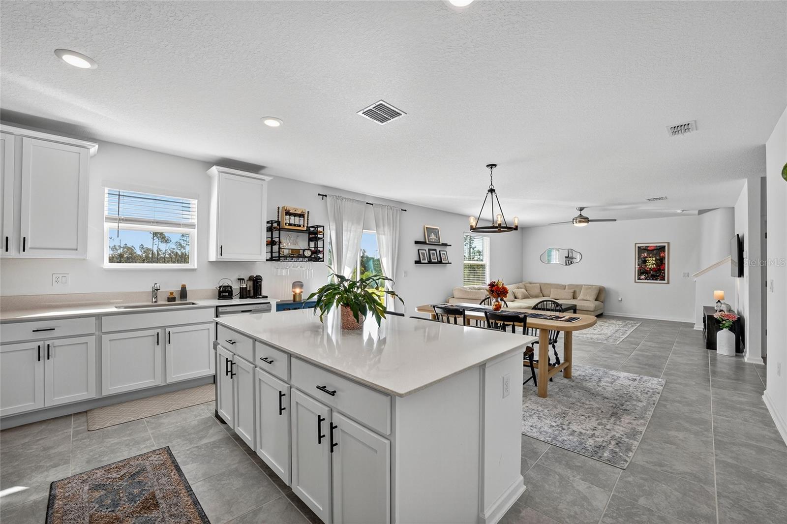 2232 GREEN VALLEY STREET