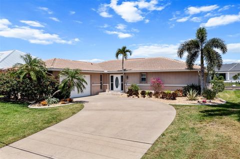 Single Family Residence in PUNTA GORDA FL 1116 MINEO DRIVE 1.jpg