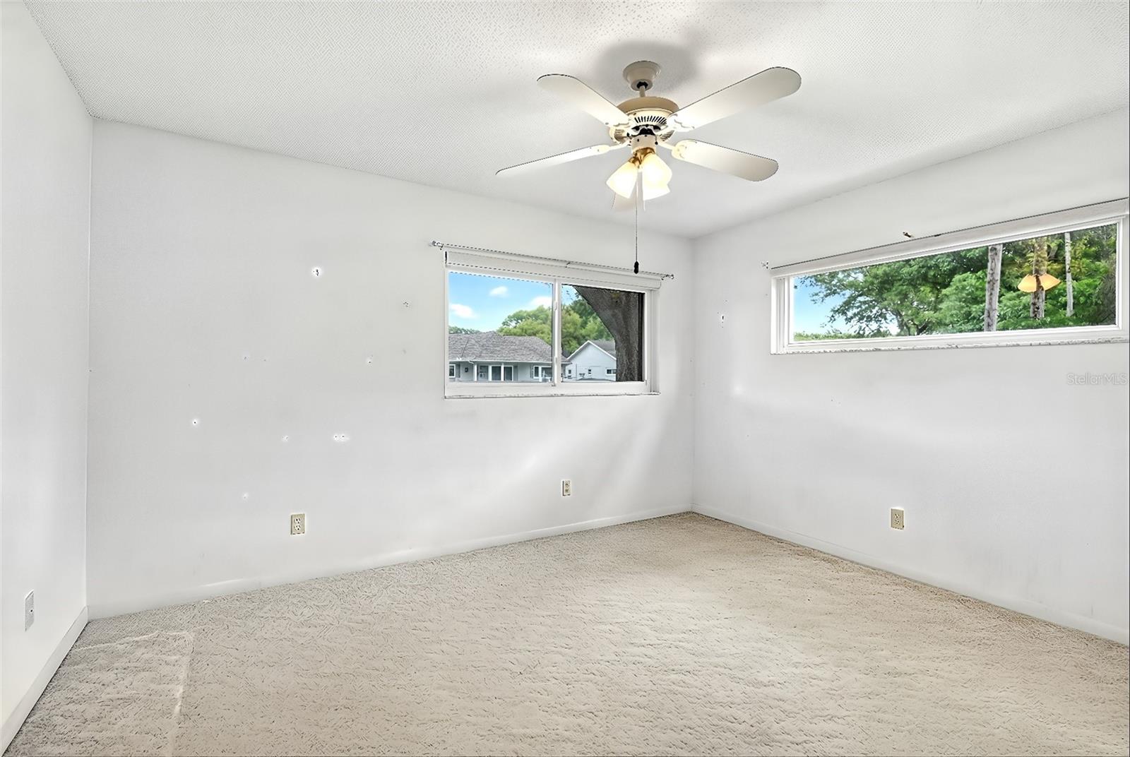 CIRCLE SQUARE WOODS - Residential