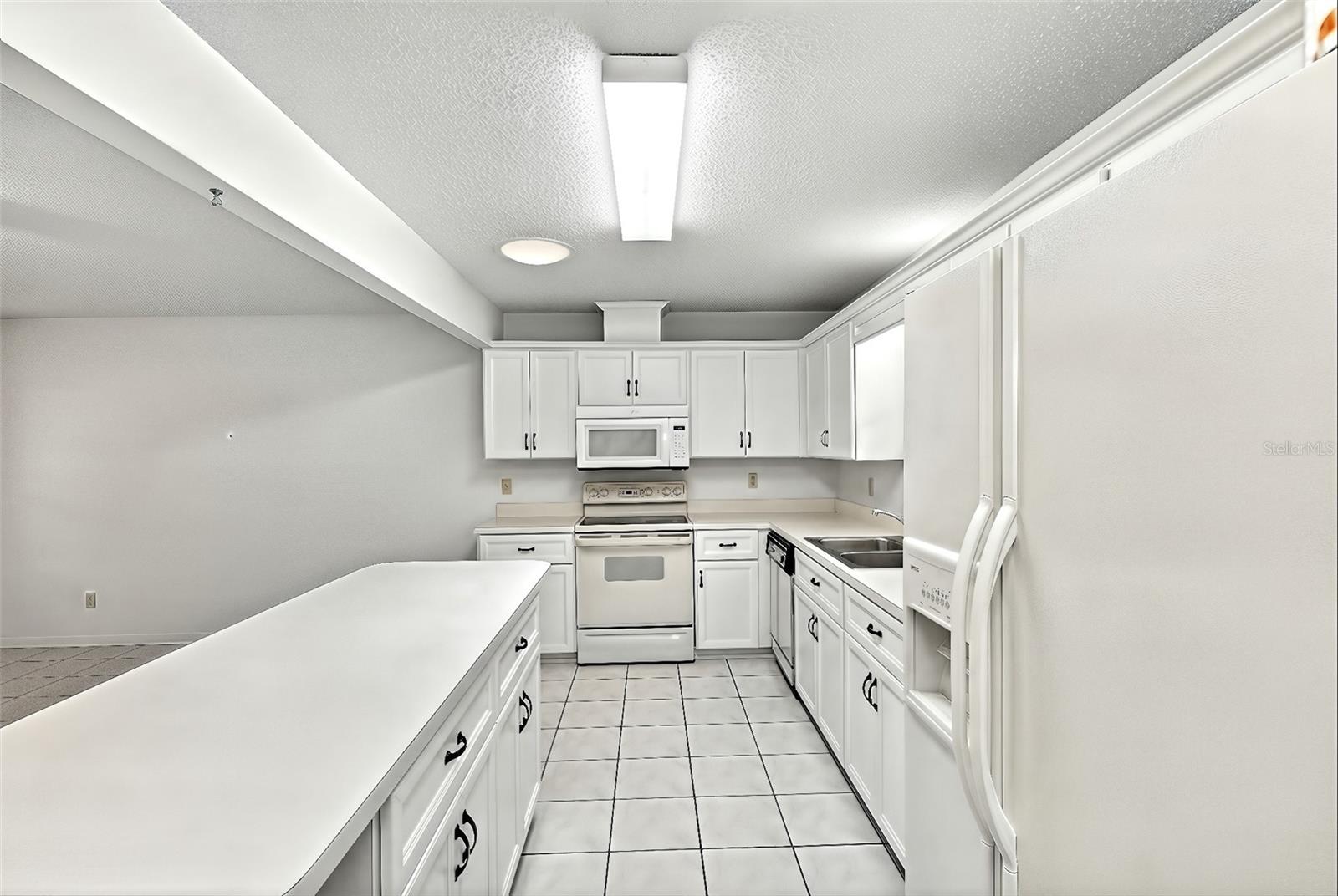 CIRCLE SQUARE WOODS - Residential