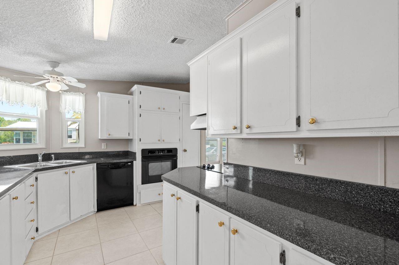 749 RIVERVIEW CIRCLE
