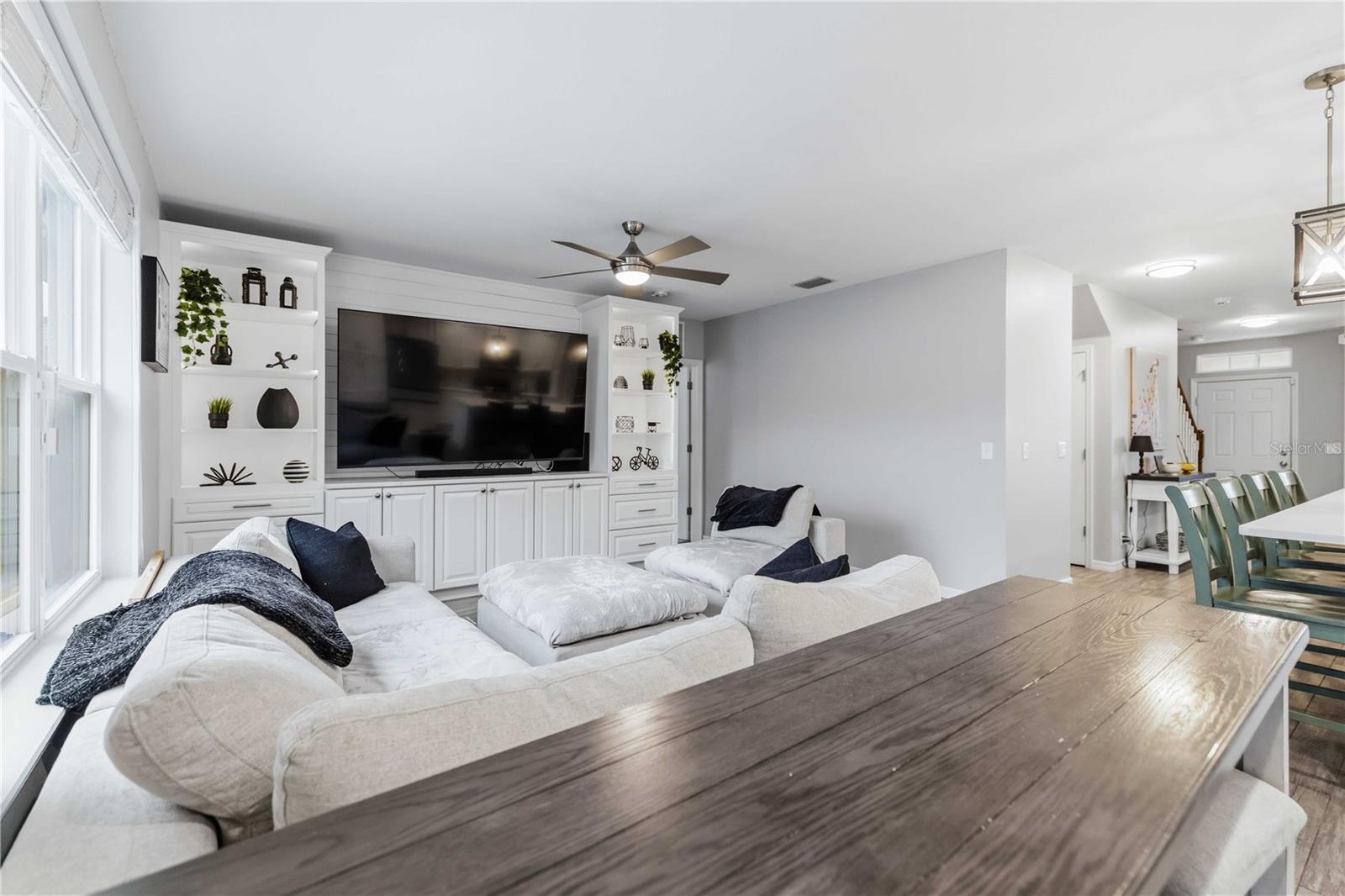 DEL TIERRA PH I - Residential