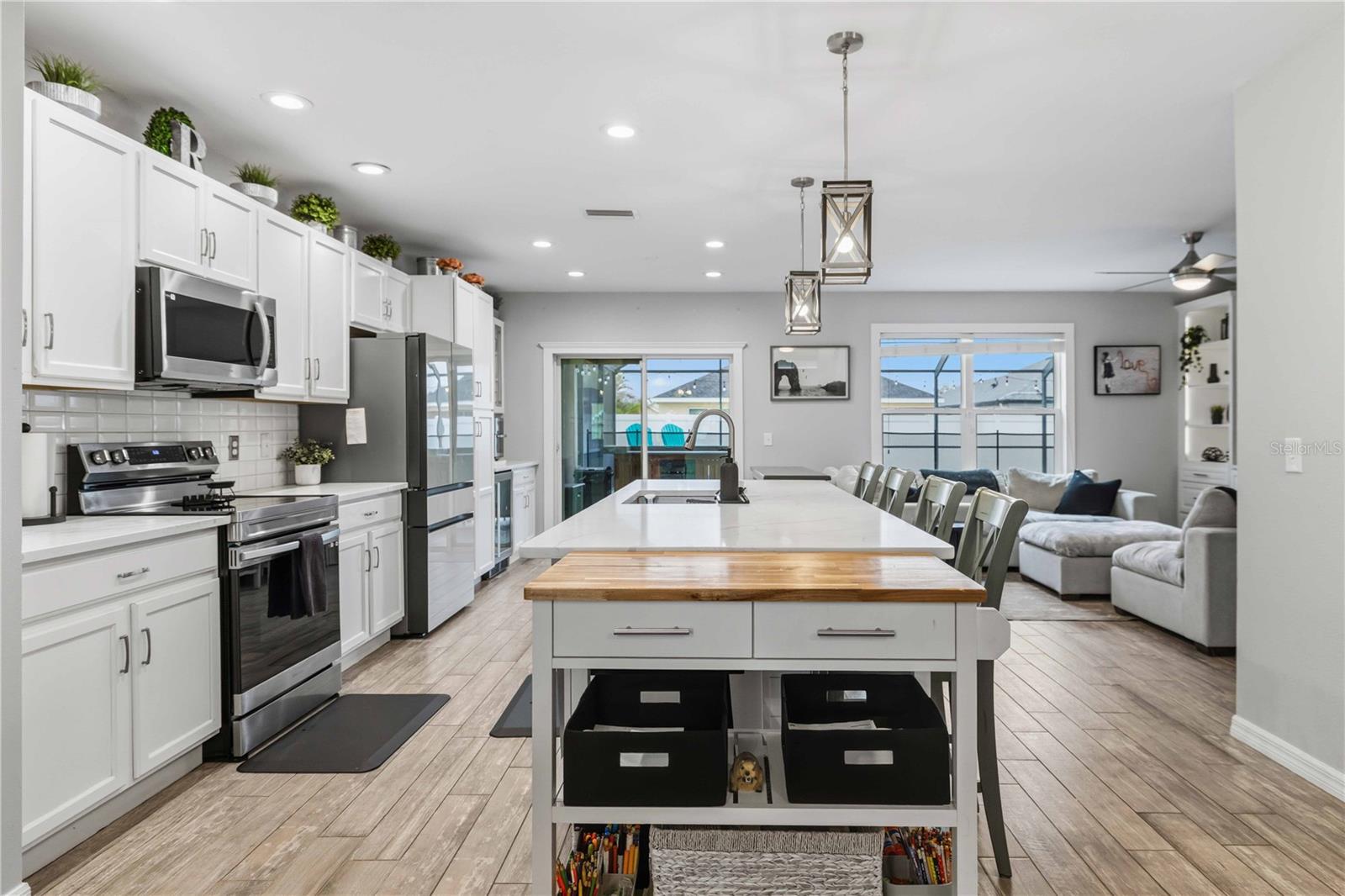 DEL TIERRA PH I - Residential