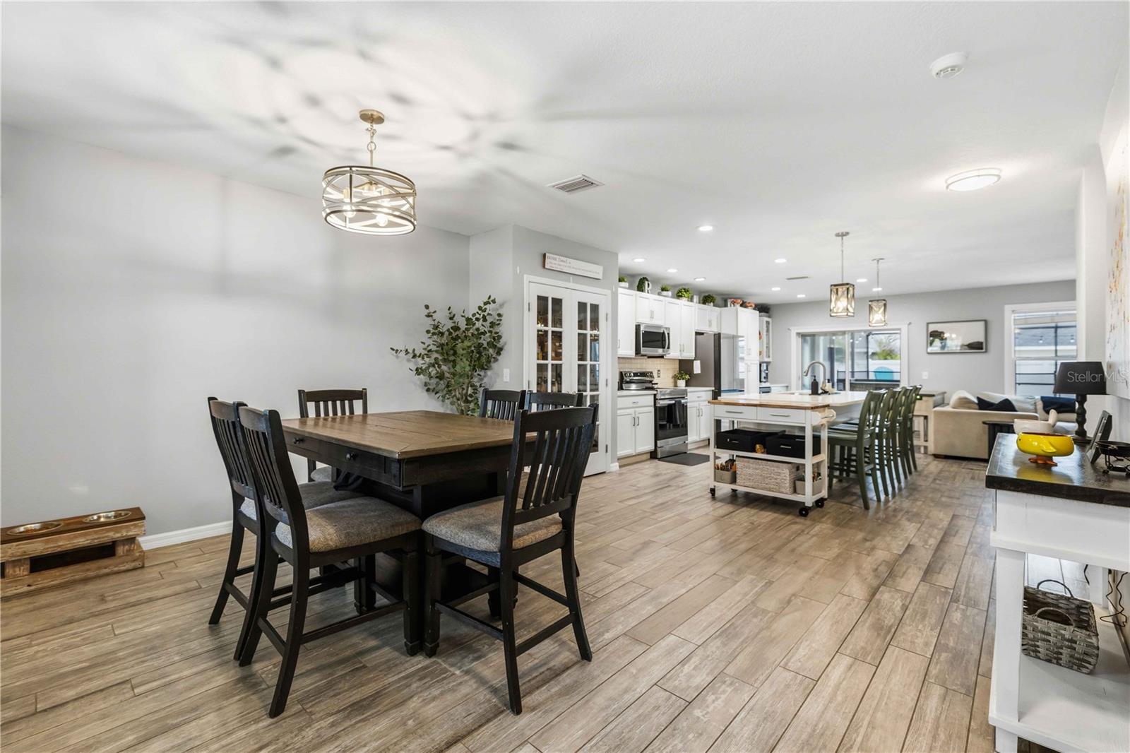 DEL TIERRA PH I - Residential