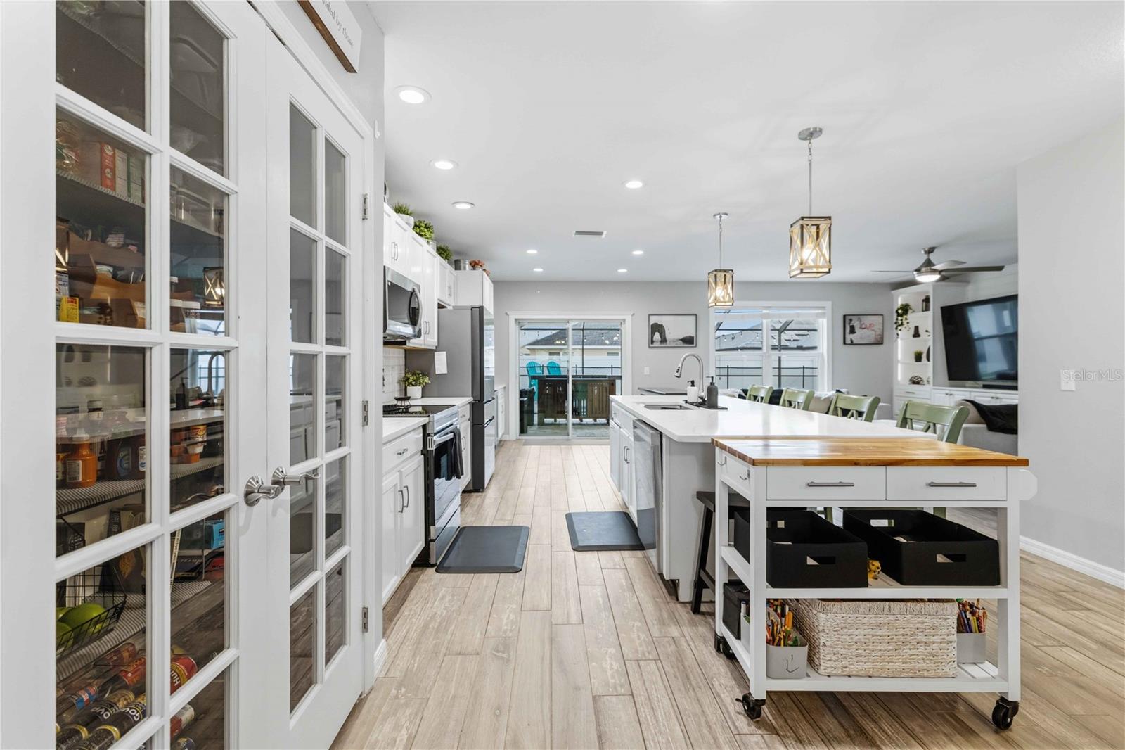 DEL TIERRA PH I - Residential