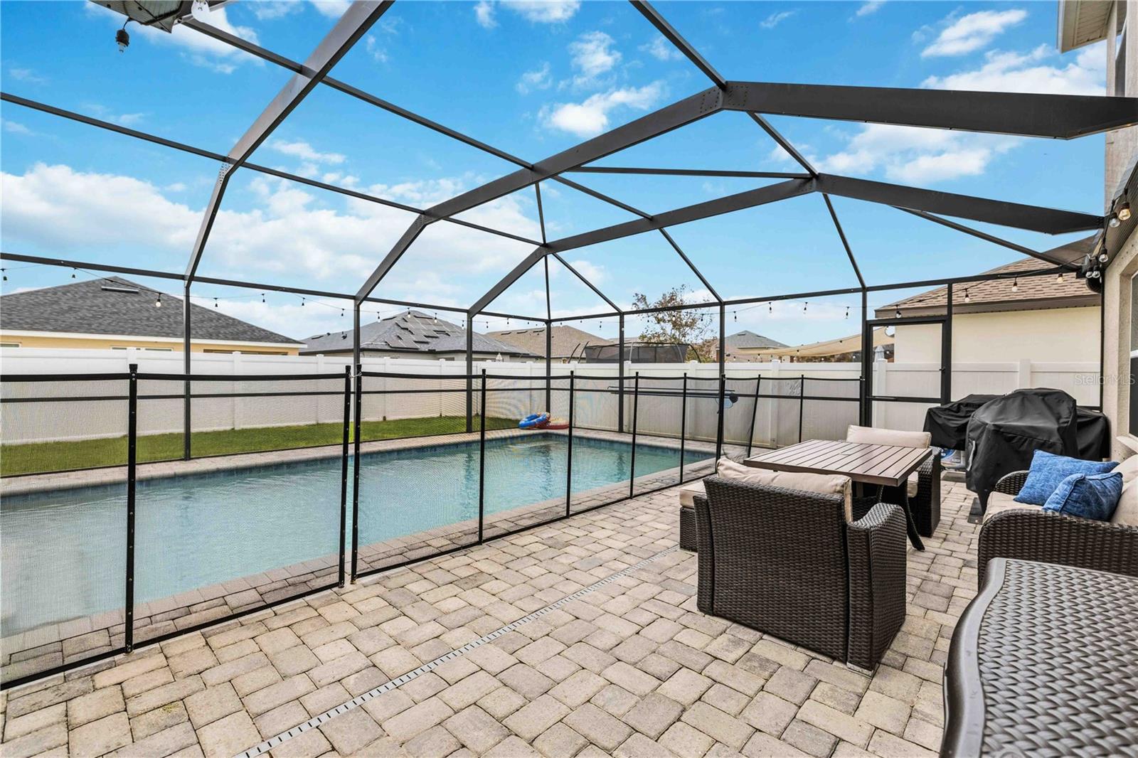 DEL TIERRA PH I - Residential