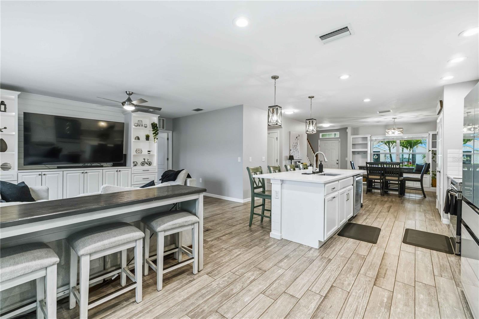 DEL TIERRA PH I - Residential