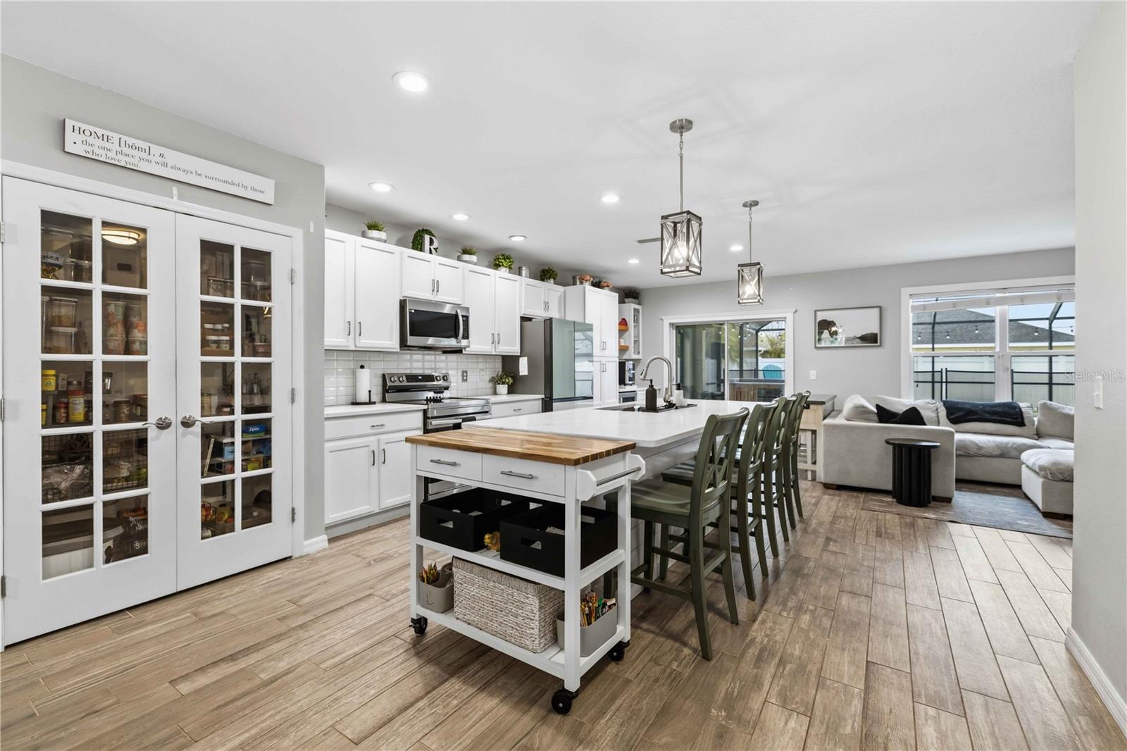 DEL TIERRA PH I - Residential