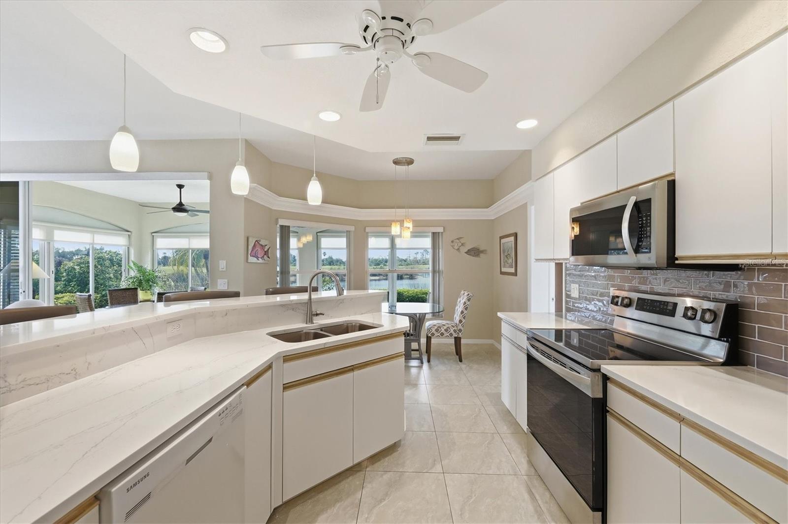 RIVERWOOD - Residential