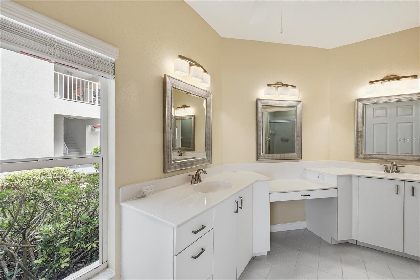 RIVERWOOD - Residential