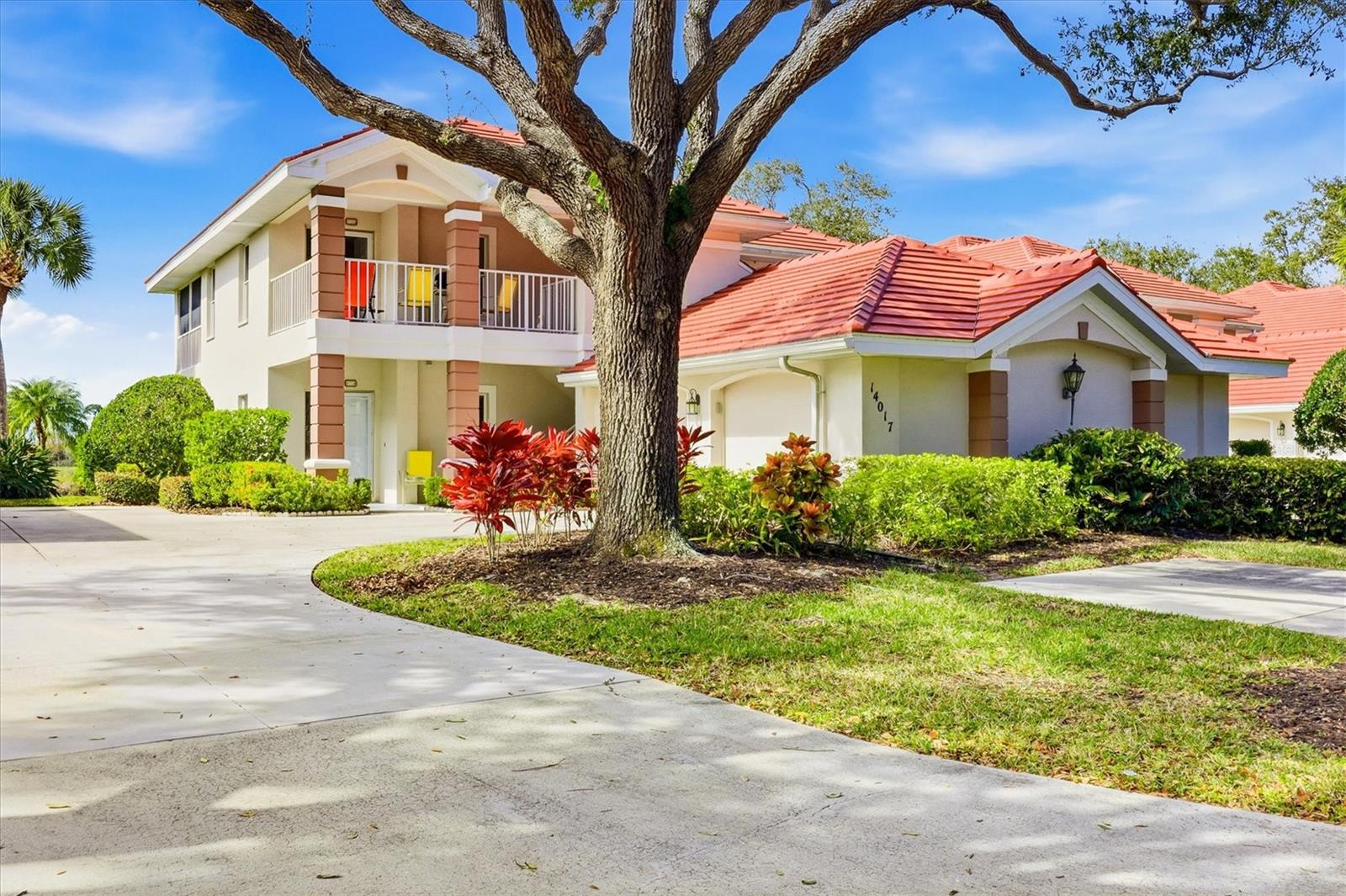 RIVERWOOD - Residential