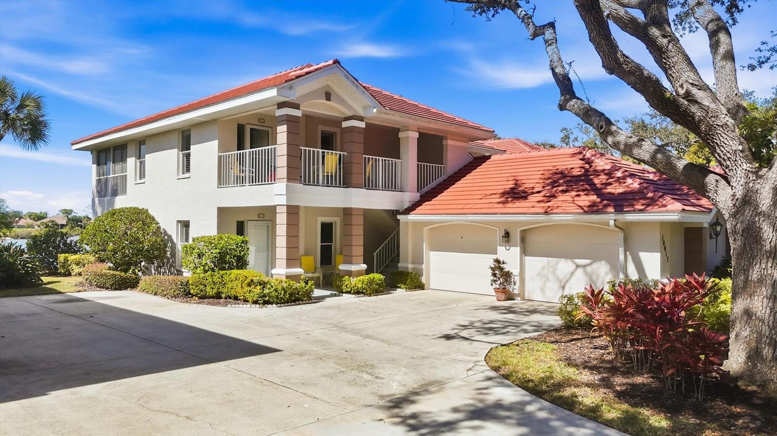 RIVERWOOD - Residential