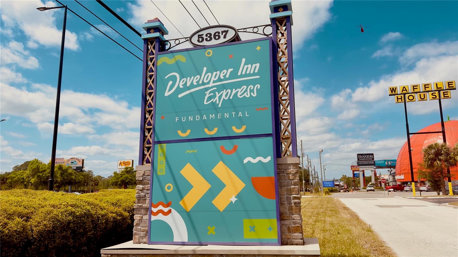 GREENPOINT ESSENTIAL HOTEL CONDO - Residential