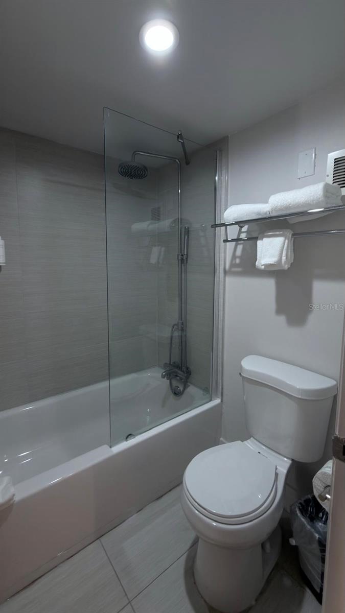 GREENPOINT ESSENTIAL HOTEL CONDO - Residential