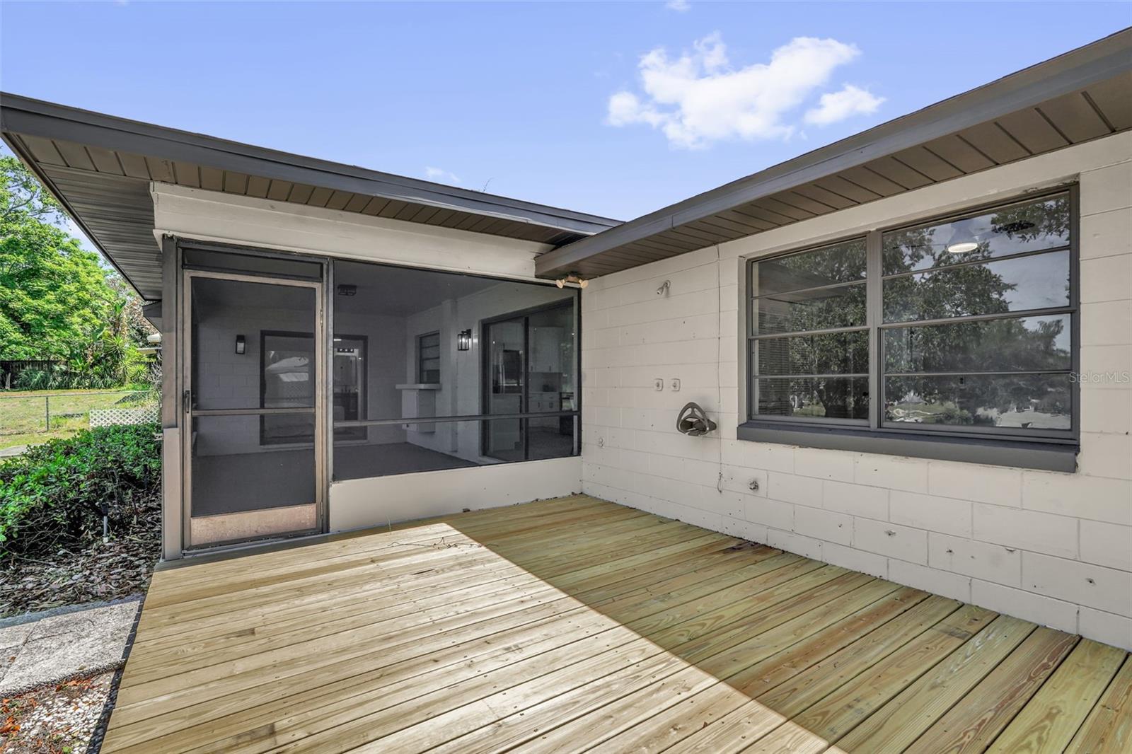 RIDGE MANOR - Residential