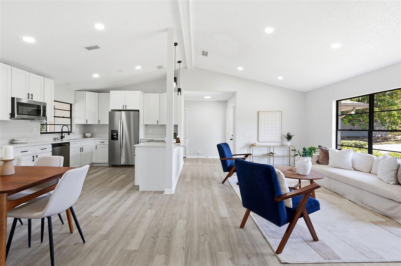 RIDGE MANOR - Residential