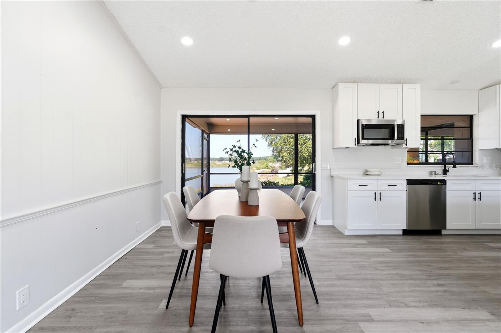 RIDGE MANOR - Residential