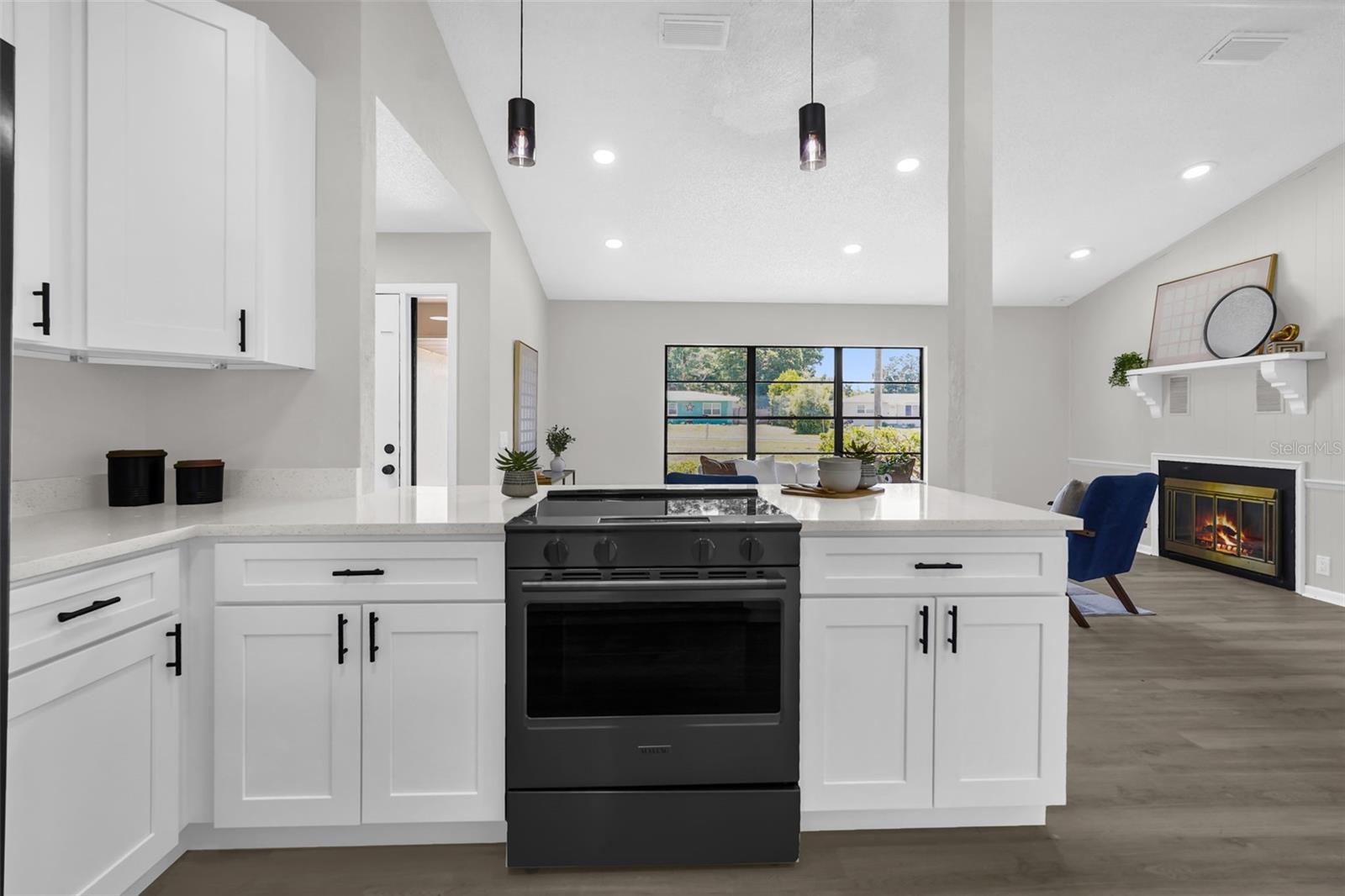 RIDGE MANOR - Residential