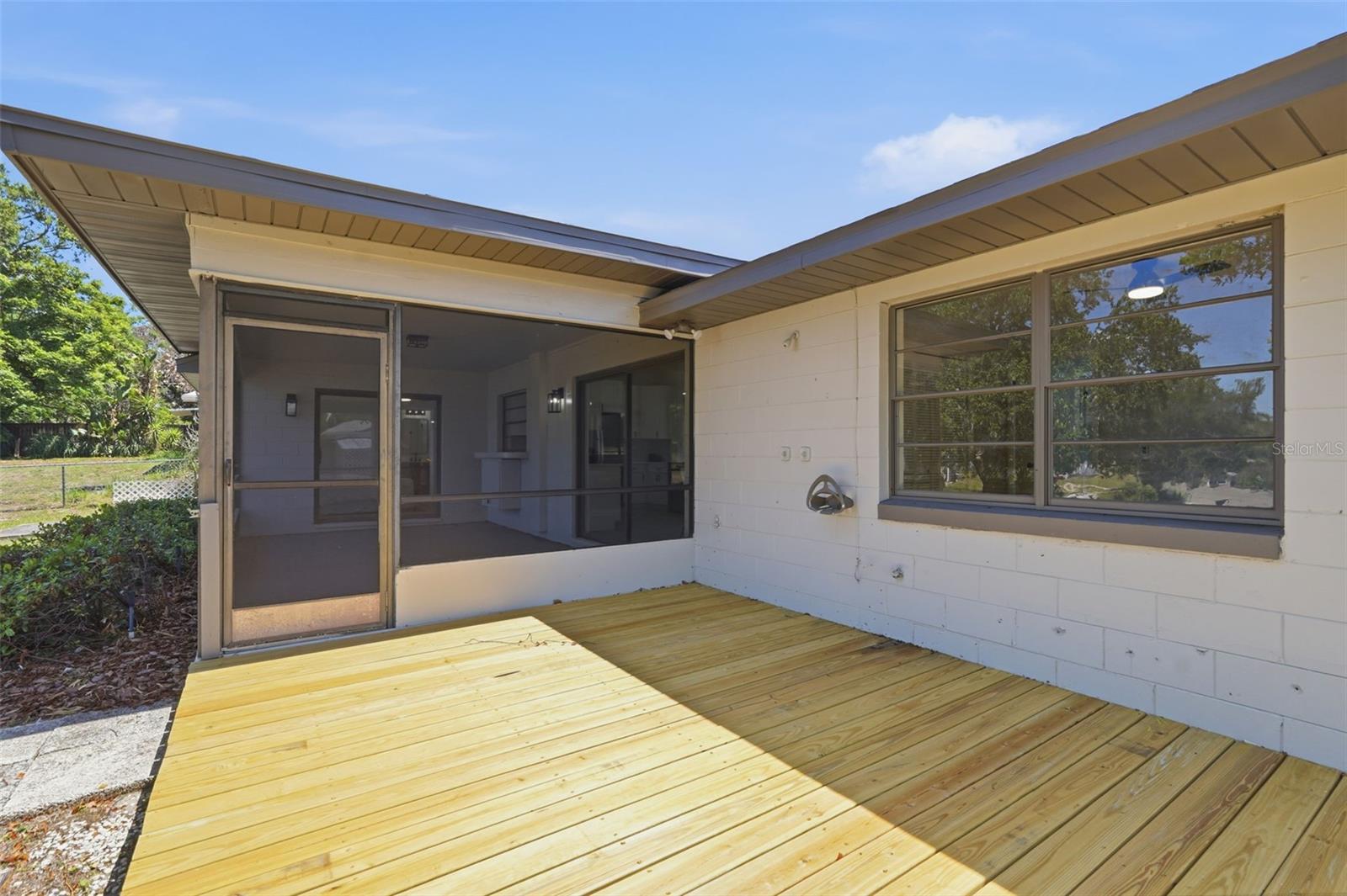 RIDGE MANOR - Residential