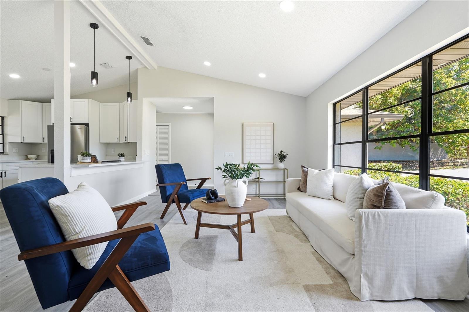 RIDGE MANOR - Residential