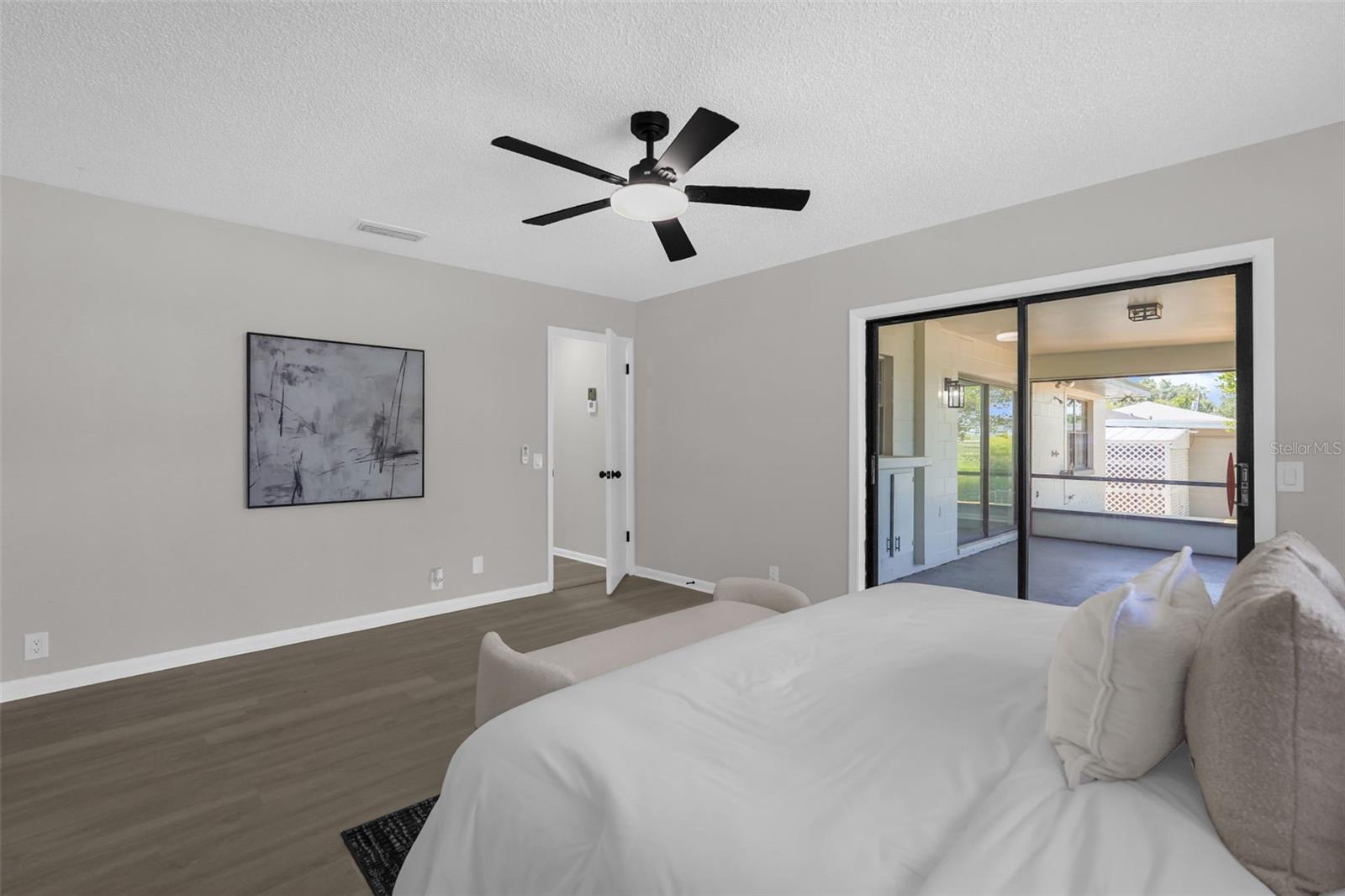 RIDGE MANOR - Residential