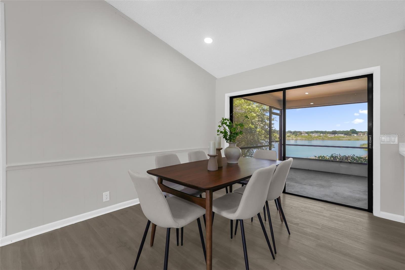 RIDGE MANOR - Residential