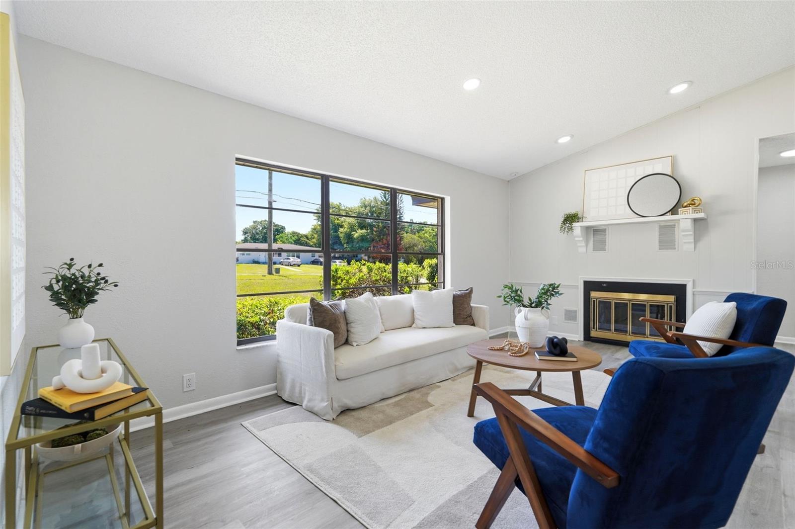 RIDGE MANOR - Residential