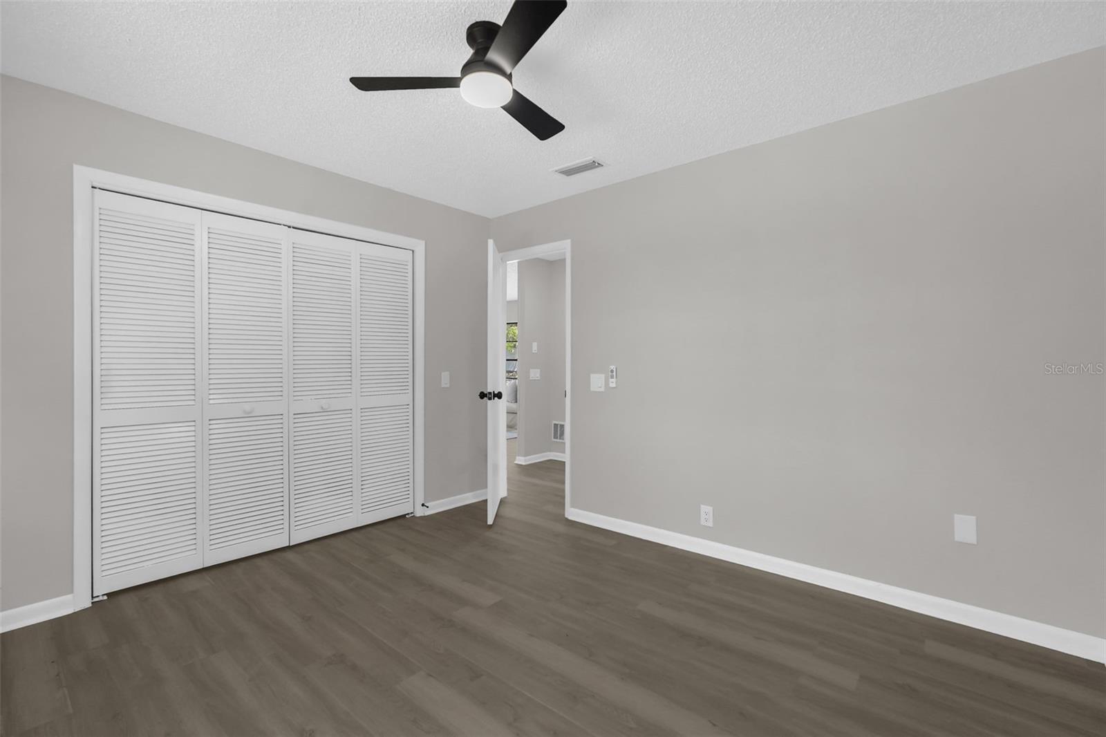 RIDGE MANOR - Residential