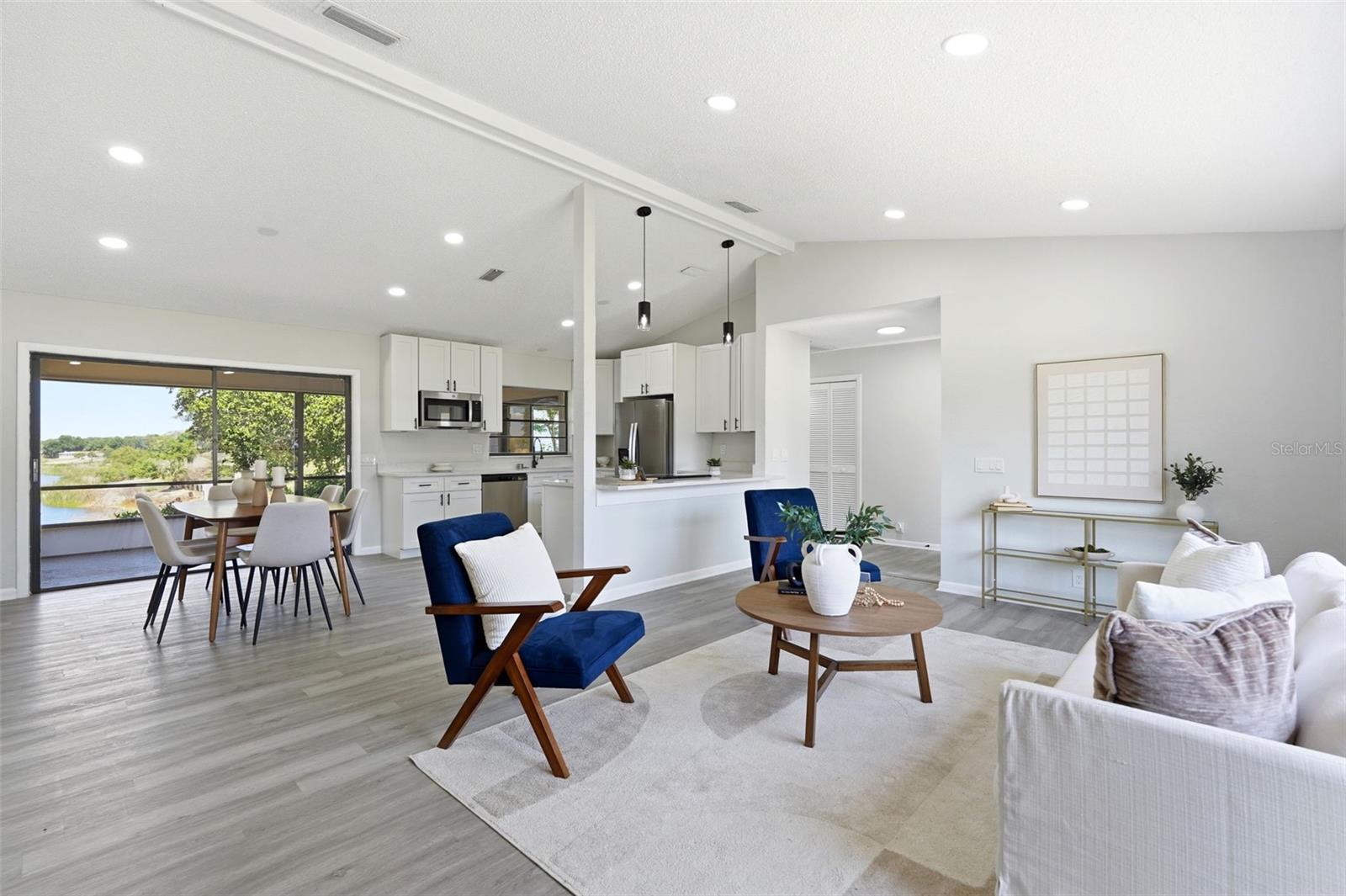 RIDGE MANOR - Residential