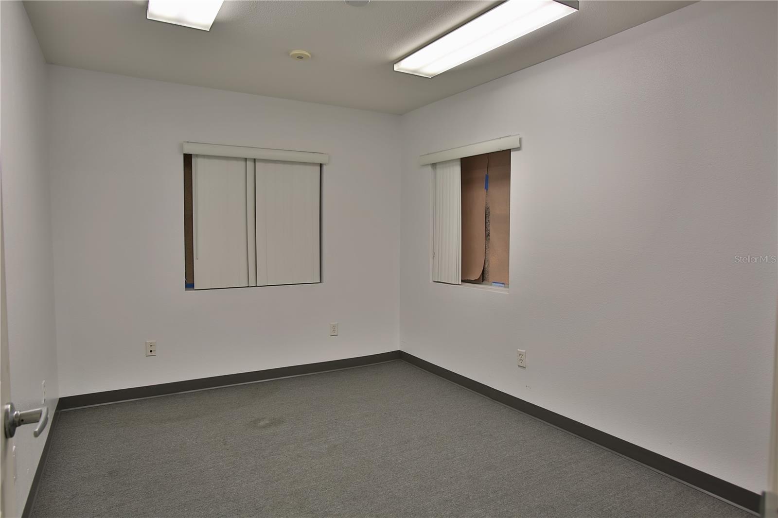 BELTWAY BUSINESS CENTER - Commercial Lease