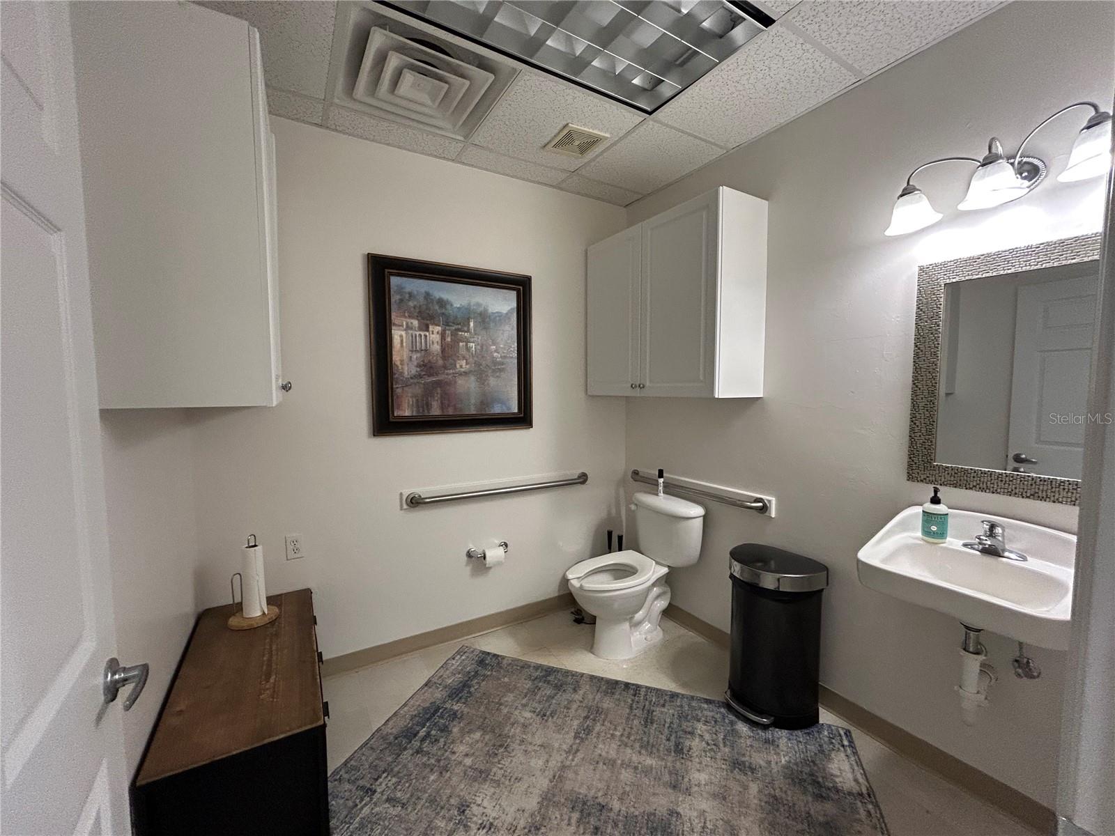 METRO 39 OFFICE PARK CONDO BLDG 2 - Commercial Lease