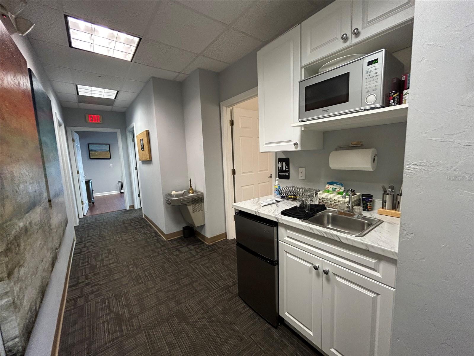 METRO 39 OFFICE PARK CONDO BLDG 2 - Commercial Lease