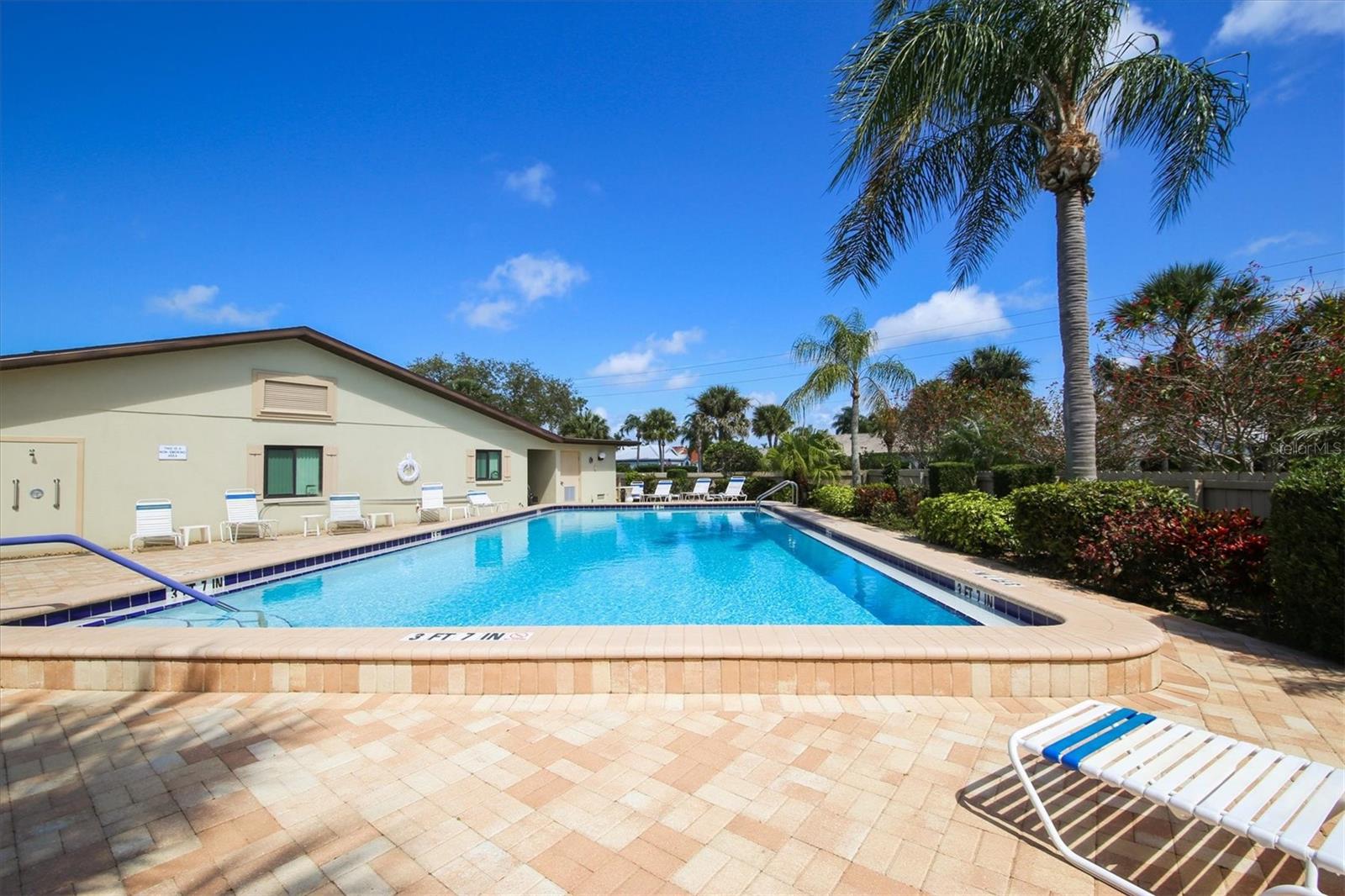 FAIRWAYS OF CAPRI - Residential